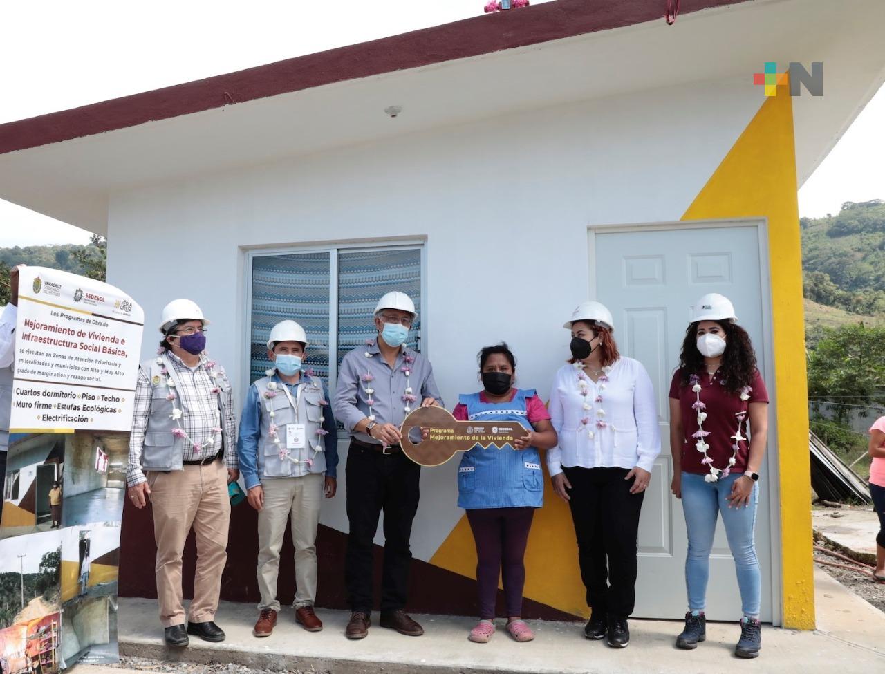 197 familias aseguran su patrimonio con cuartos-dormitorio, pisos y techos firmes de SEDESOL