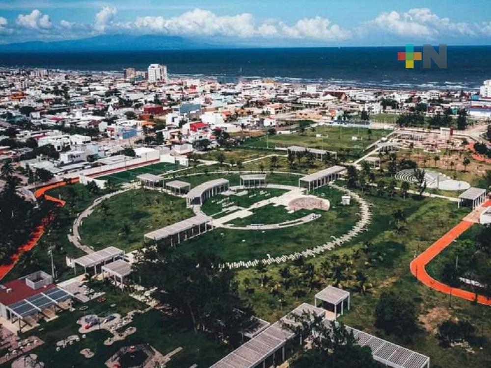 Pemex entregó a Ayuntamiento de Coatzacoalcos parque Miguel Hidalgo