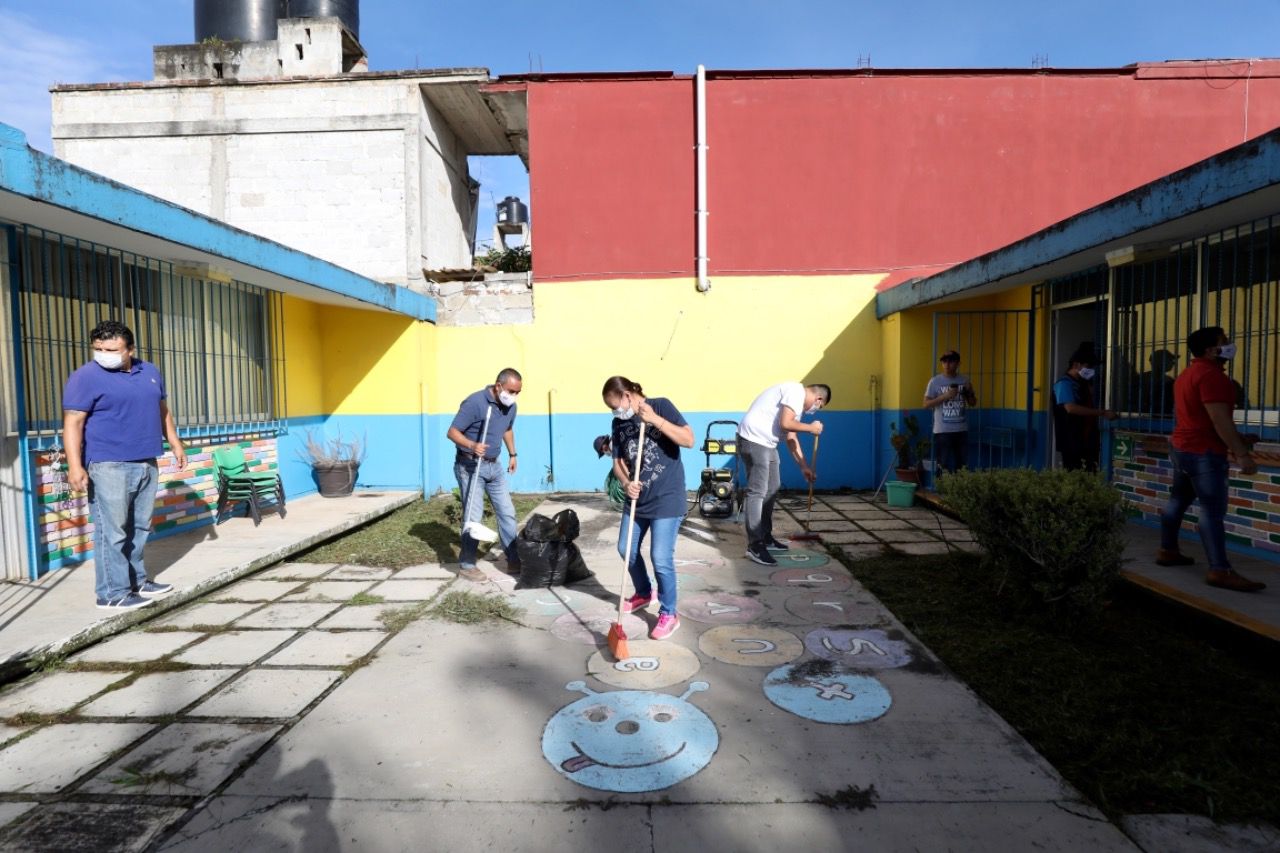 SEV destina recursos para reparar escuelas afectadas por «Grace»