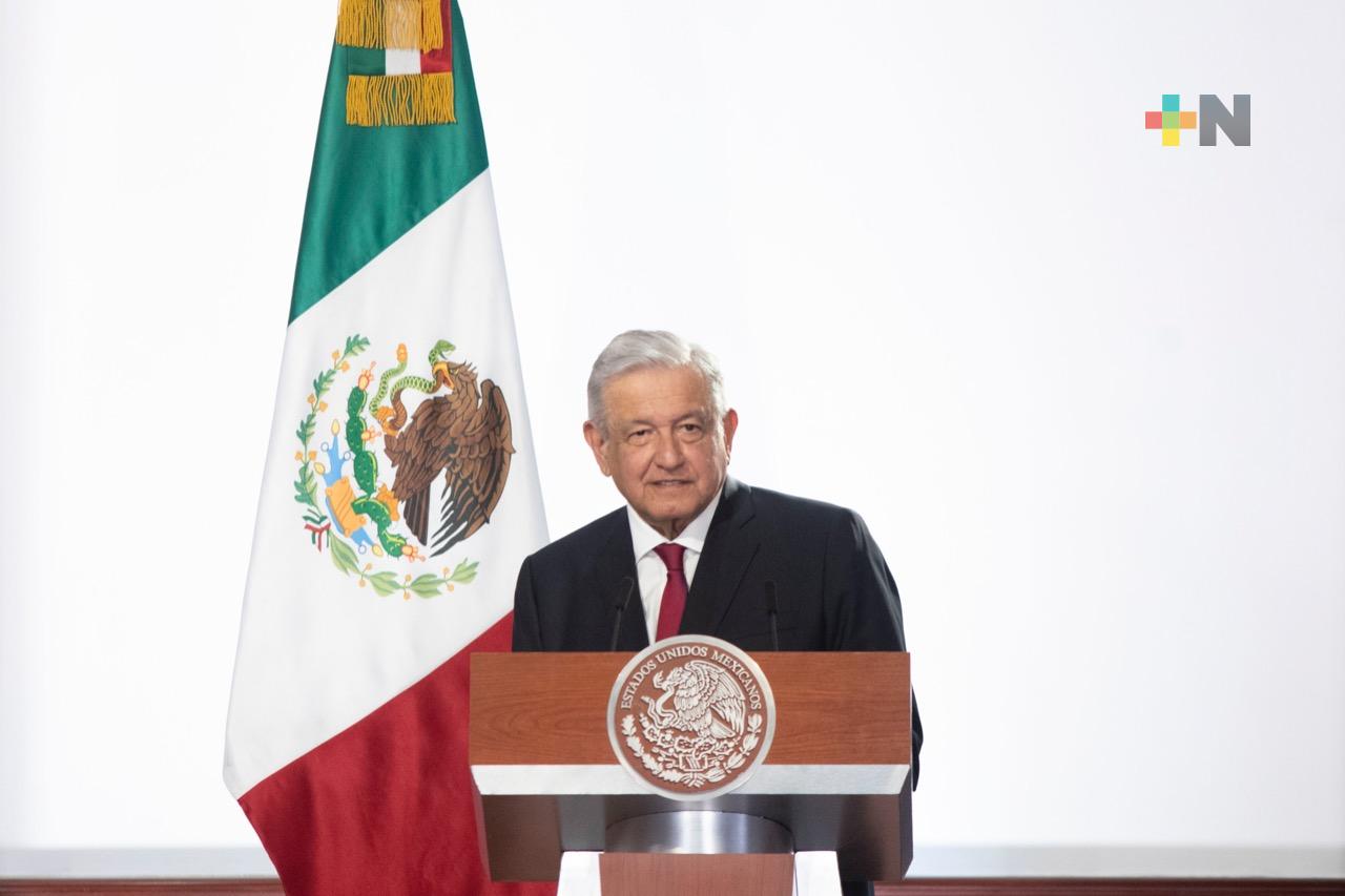 Entrega titular de SEGOB Tercer Informe de Gobierno de AMLO