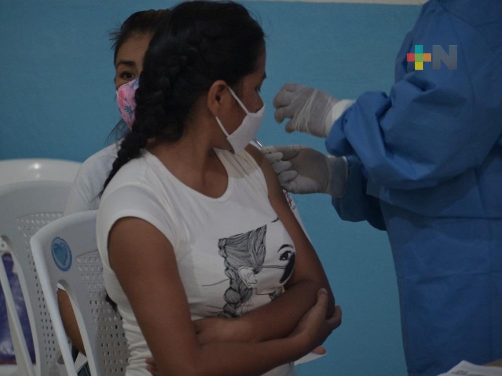 Continúa jornada de vacunación anticovid en la localidad de El Castillo