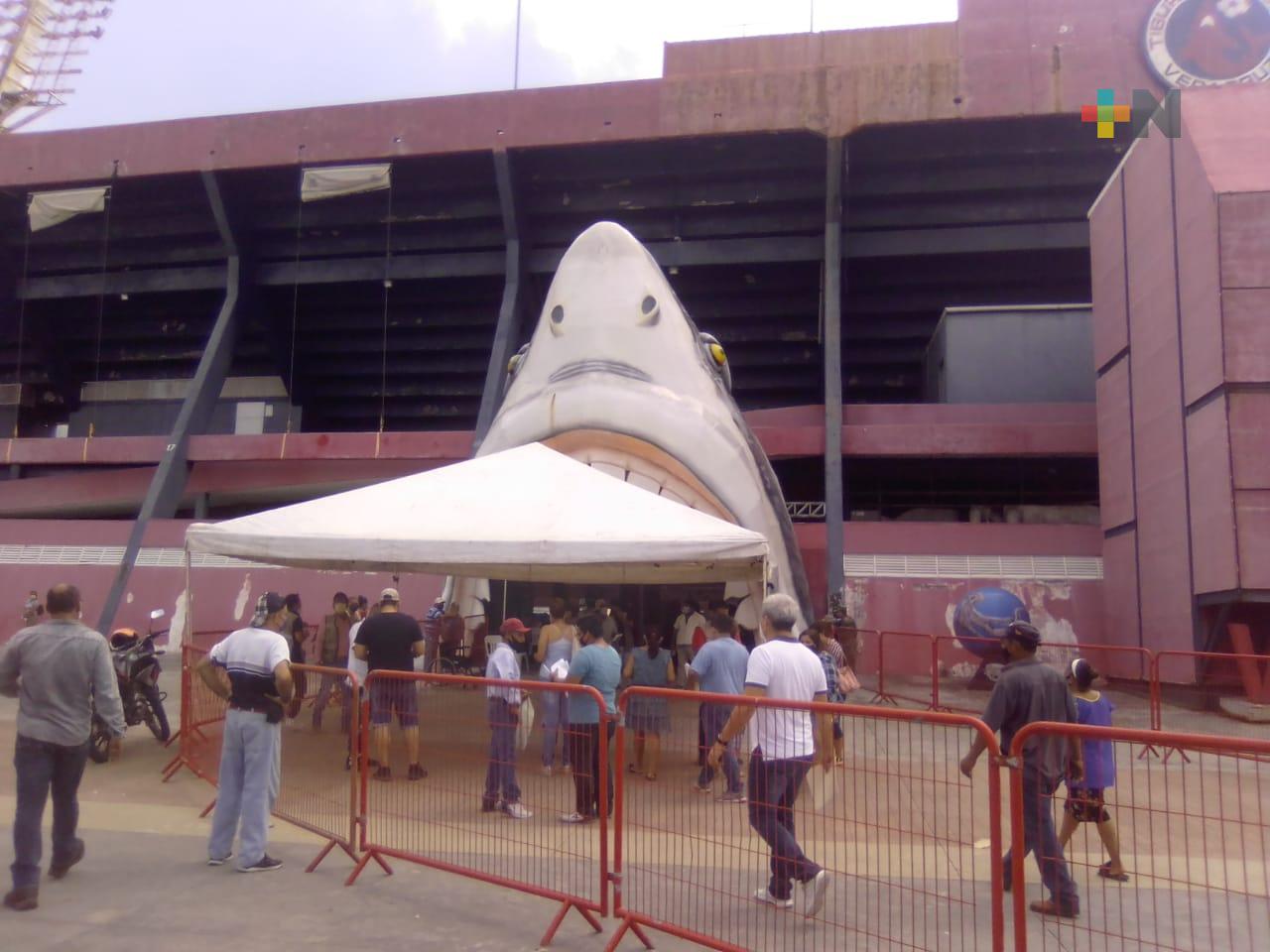 Sin descuidar protocolos de salud tras ser vacunados