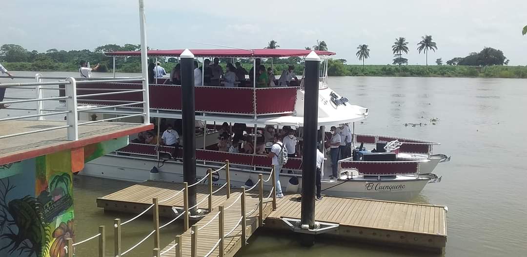 Realiza El Cuenqueño viajes cotidianos por el río Papaloapan