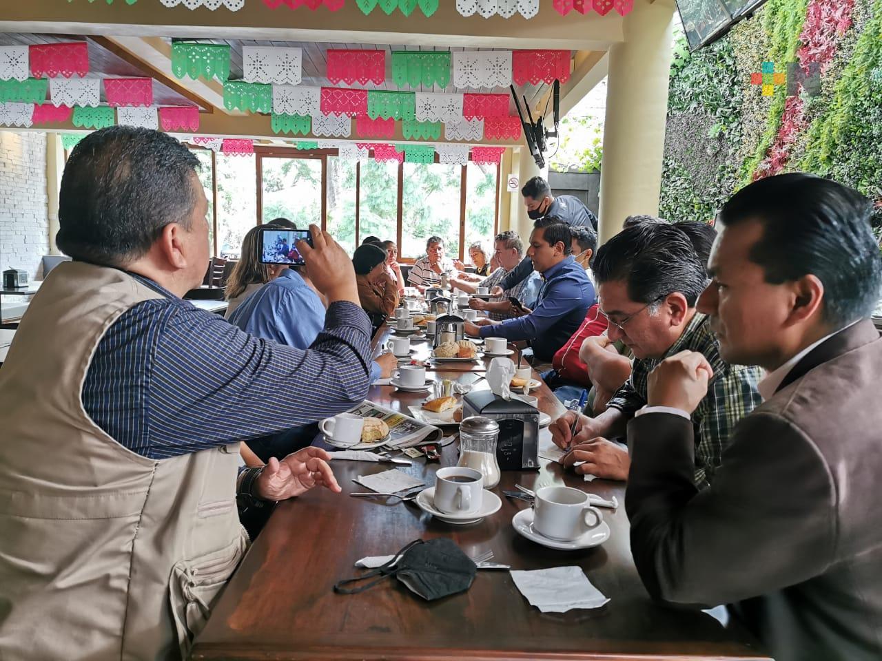 Celebra CEAPP reunión con periodistas de Coatepec