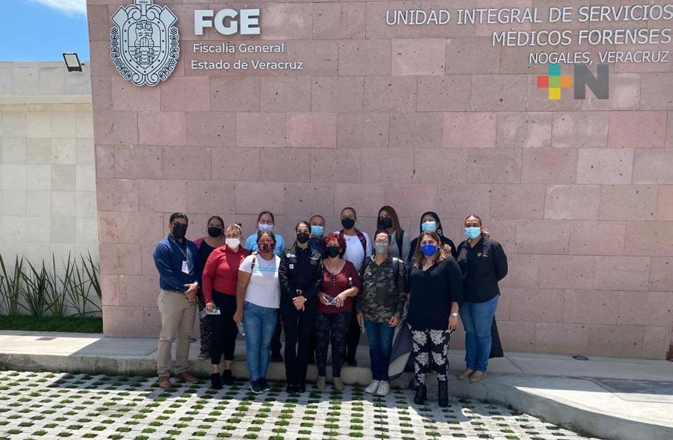 Colectivos de familiares de personas desaparecidas conocen Unidad Integral de Servicios Médicos Forenses en Nogales