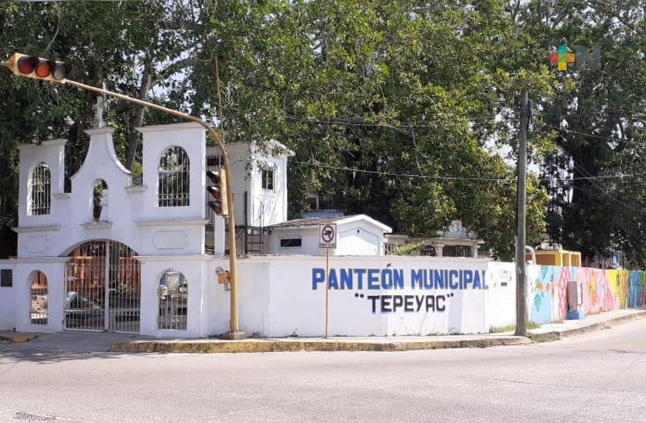 Se reabren panteones en Coatzacoalcos