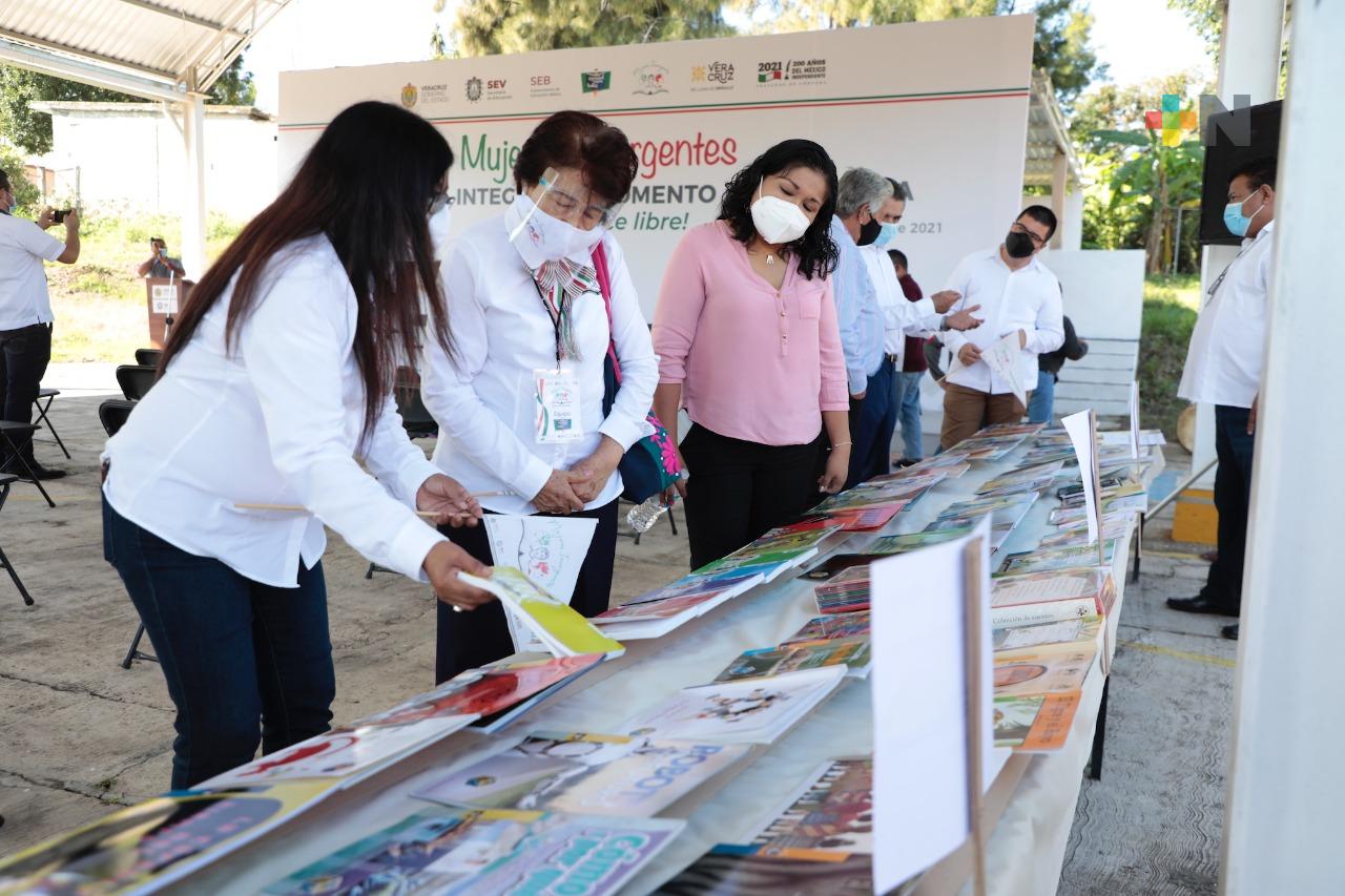 SEV fomenta lectura en las escuelas a través del programa «Mujeres Insurgentes»