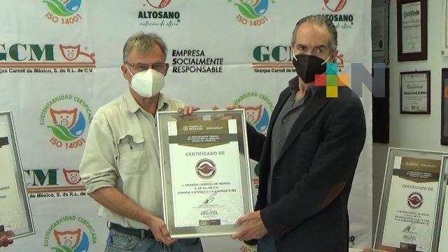 Entrega Profepa certificaciones de auditoría ambiental a Granjas Carroll de México
