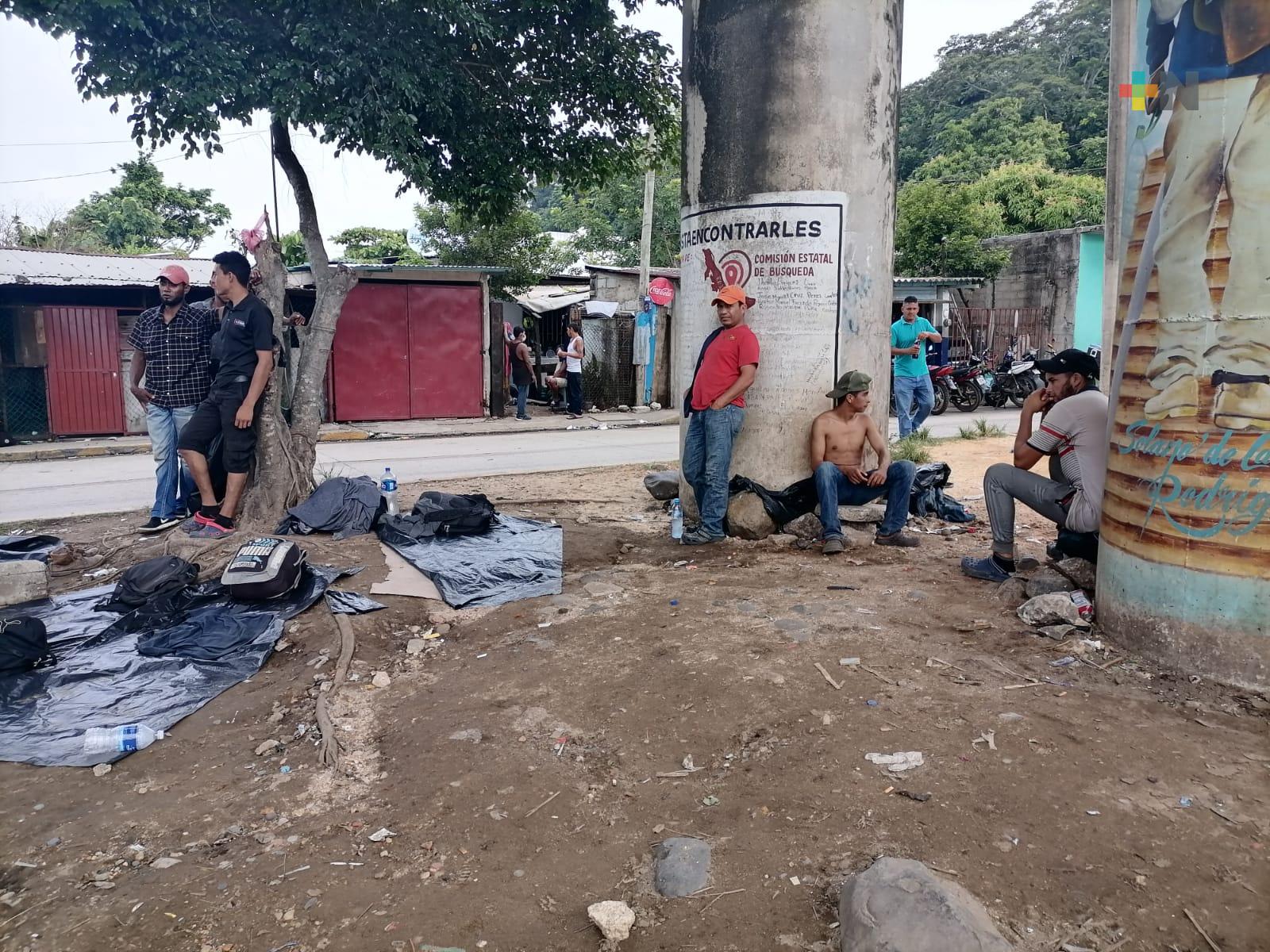 Entregó INM mil 574 tarjetas a integrantes de caravana migrante que salió de Chiapas