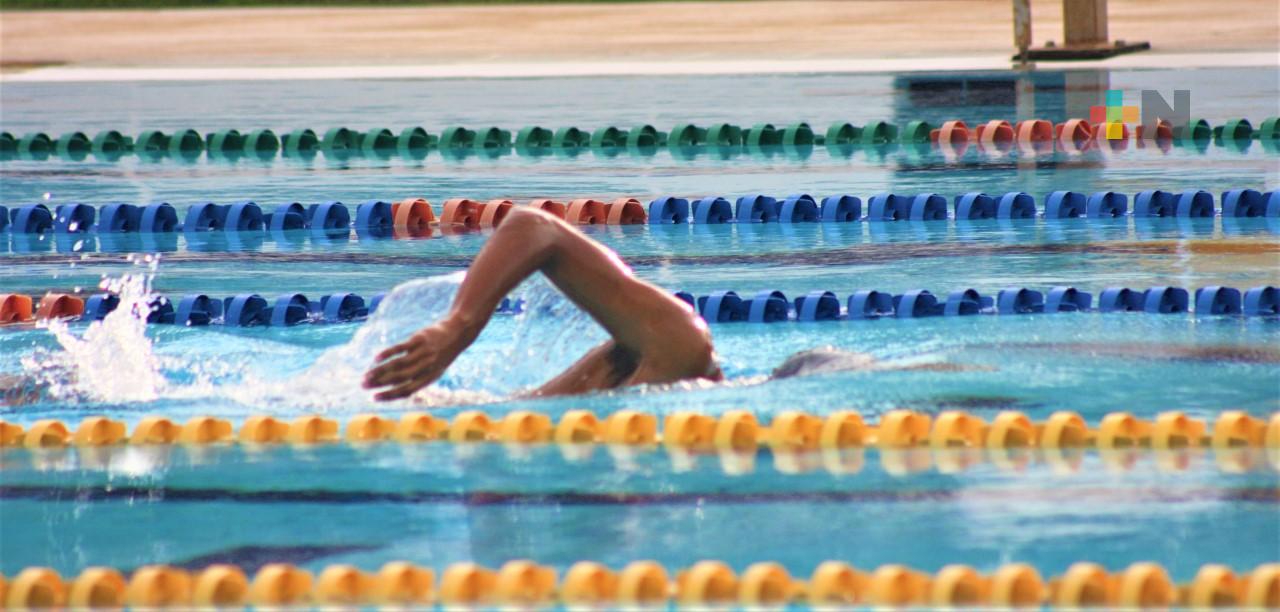 Cumplen para nadadores en etapa estatal 2021