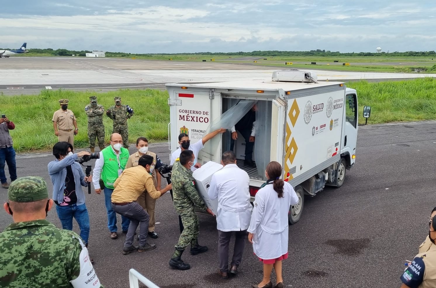Llegaron 77,220 dosis de vacunas Pfizer para continuar vacunación en el estado de Veracruz