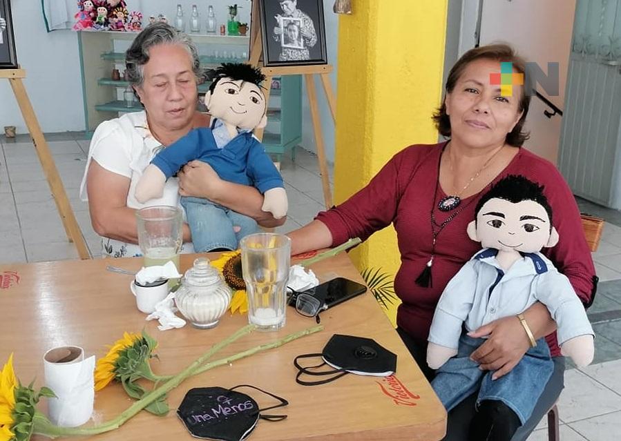 «Muñecos Sanadores» son parte de terapia de familiares con algún integrante desaparecido