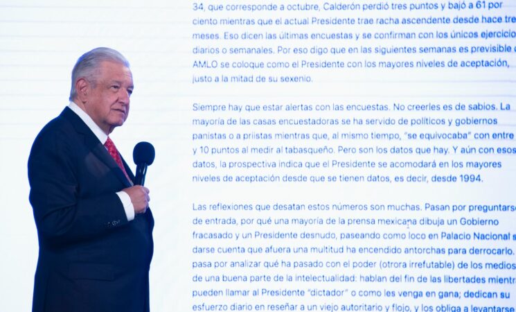 AMLO solicita a OMS avalar vacunas para facilitar movilidad internacional