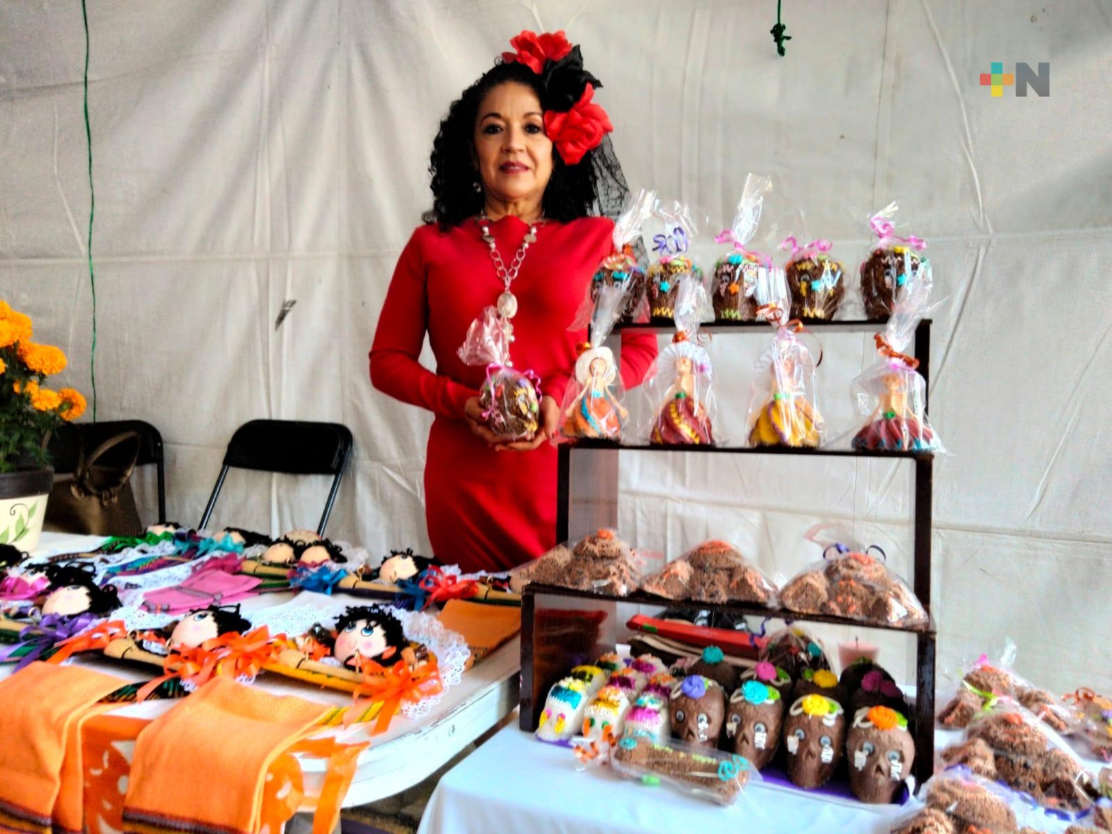 Inició Expo Todos Santos en parque Doña Falla de Xalapa
