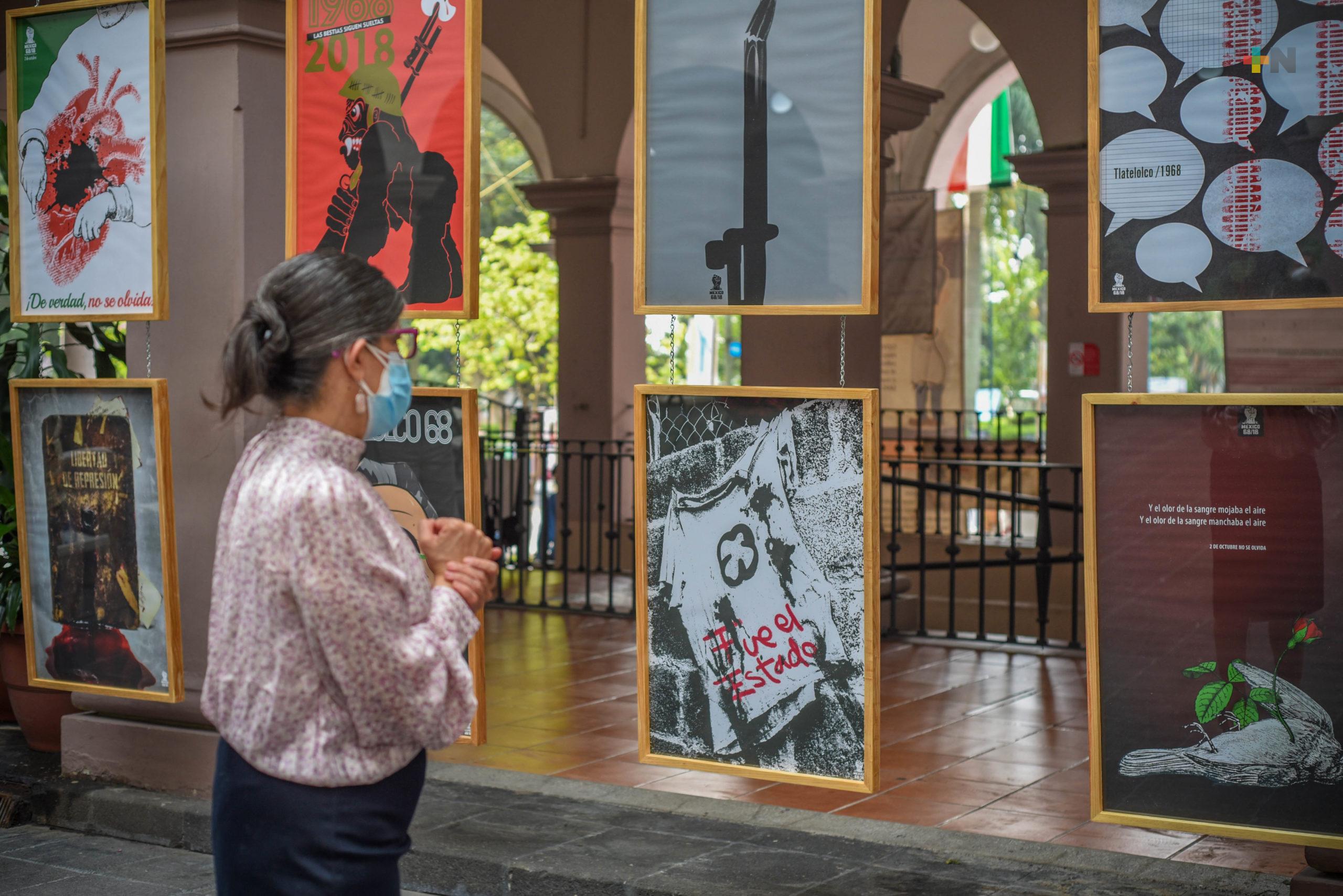 Inauguran en Palacio Municipal exposición de carteles alusivos al 2 de octubre