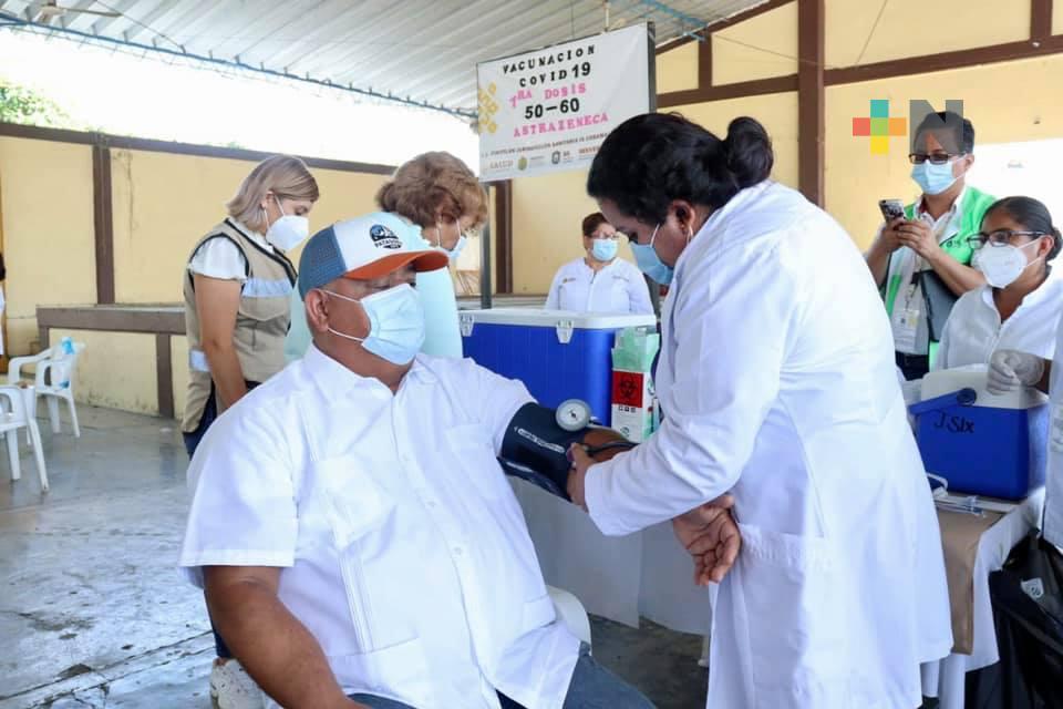 En Veracruz reconocemos vocación y heroicidad de las doctoras y médicos: Eric Cisneros