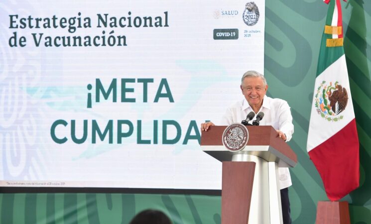 Cumplimos compromiso de vacunar a todas las personas mayores de 18 años: AMLO