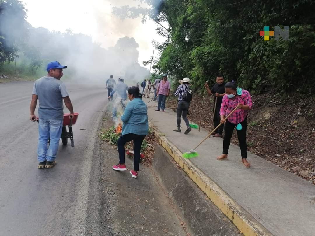 En Ixhuatlán de Madero realizan Jornada de Descacharrización