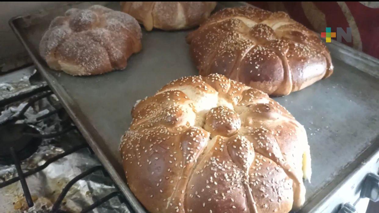 «El Pan de la Abuela», 25 años de venta continua de pan de muerto