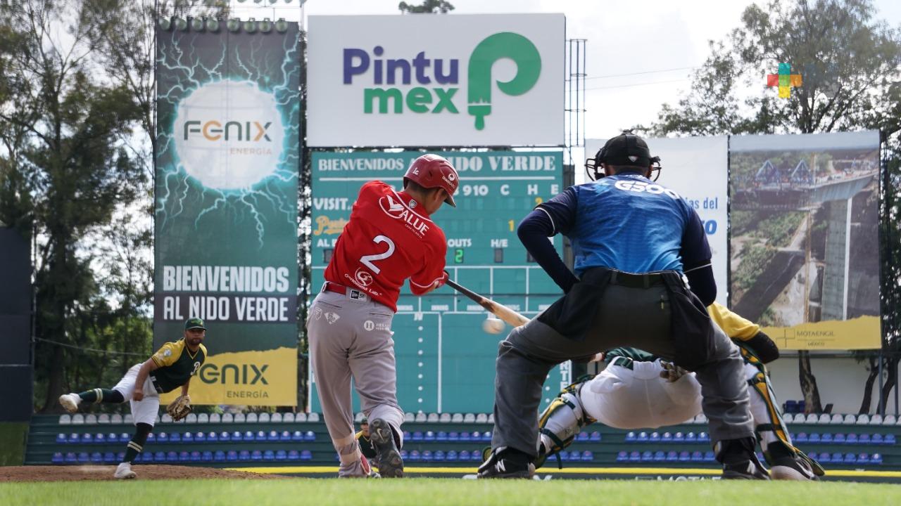 El Águila/Leones apaleó por 12-2 a los Pericos
