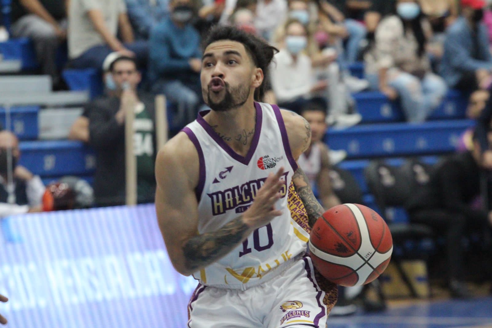 Halcones de Xalapa vencieron por 82-79 a los Dorados de Chihuahua