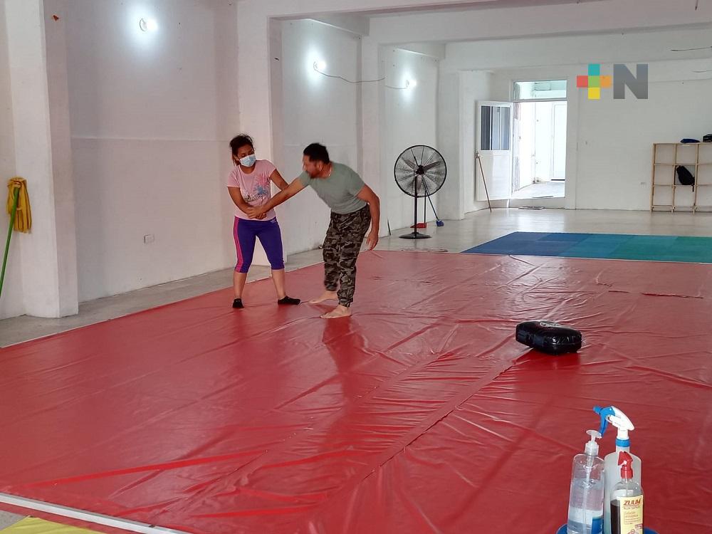 Artes Marciales Mixtas, opción para protección personal de mujeres en Coatzacoalcos