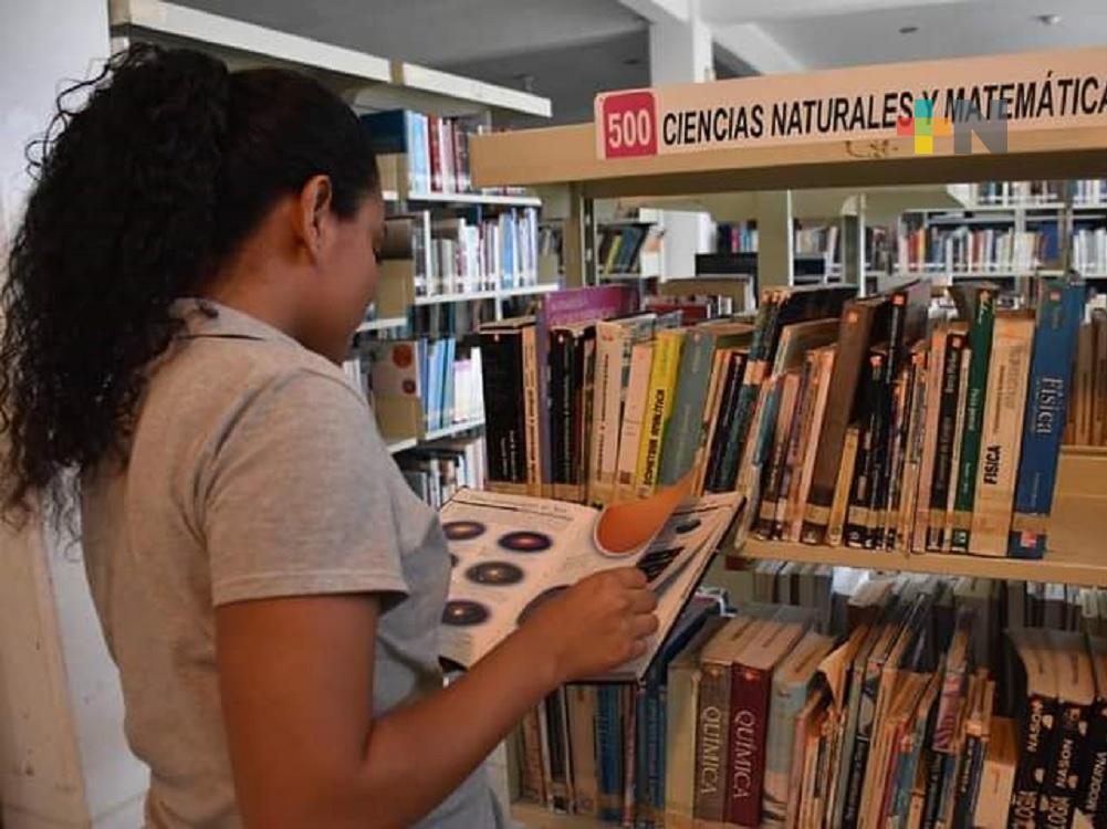 Ayuntamiento de Coatzacoalcos destinó recursos para instalar sistemas de seguridad en bibliotecas de la ciudad