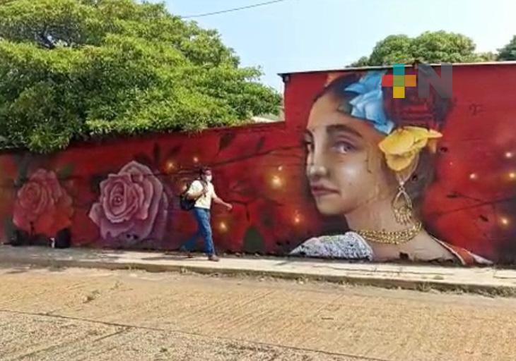 Bardas de avenida de Coatzacoalcos podrían convertirse en el mural más largo del sur de Veracruz