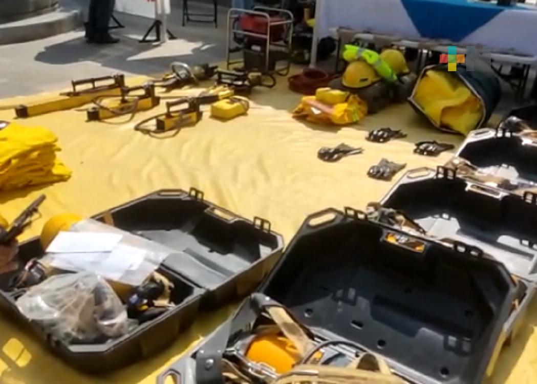 Bomberos del centro del estado recibieron donaciones estadounidenses