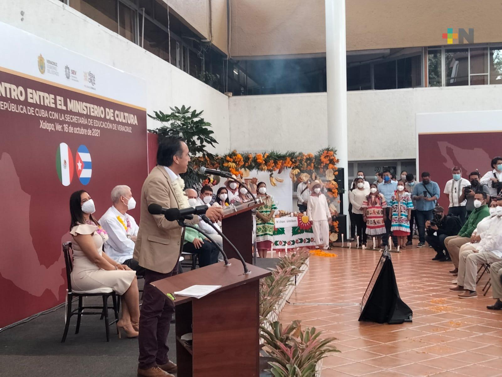 Gobernador de Veracruz acudió al Encuentro entre el Ministerio de Cultura de Cuba y SEV