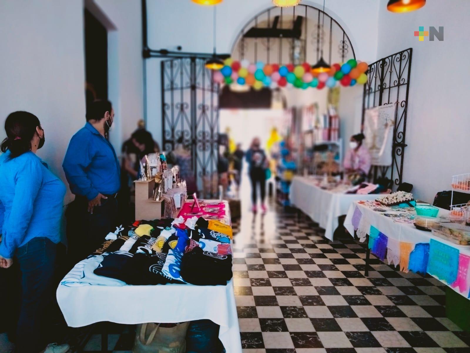Emprendedoras de Xalapa organizan Bazar con Causa; apoyan a personas con distintas enfermedades