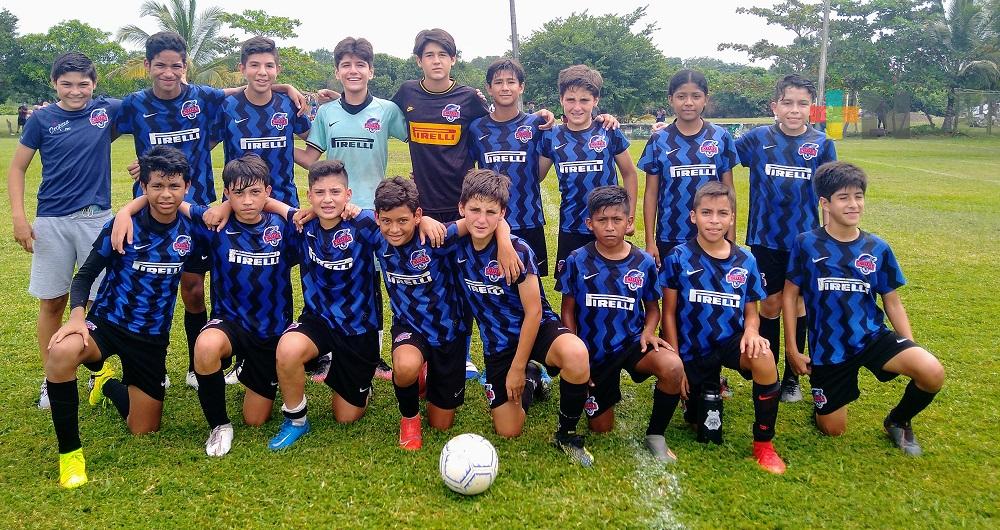 «Charales» refrescan el fútbol infantil y juvenil de la zona metropolitana