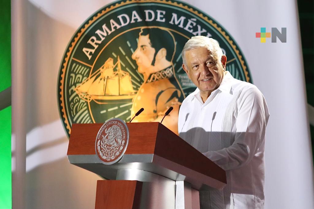 En Veracruz, conmemora Presidente de la República los 200 años de la Armada de México
