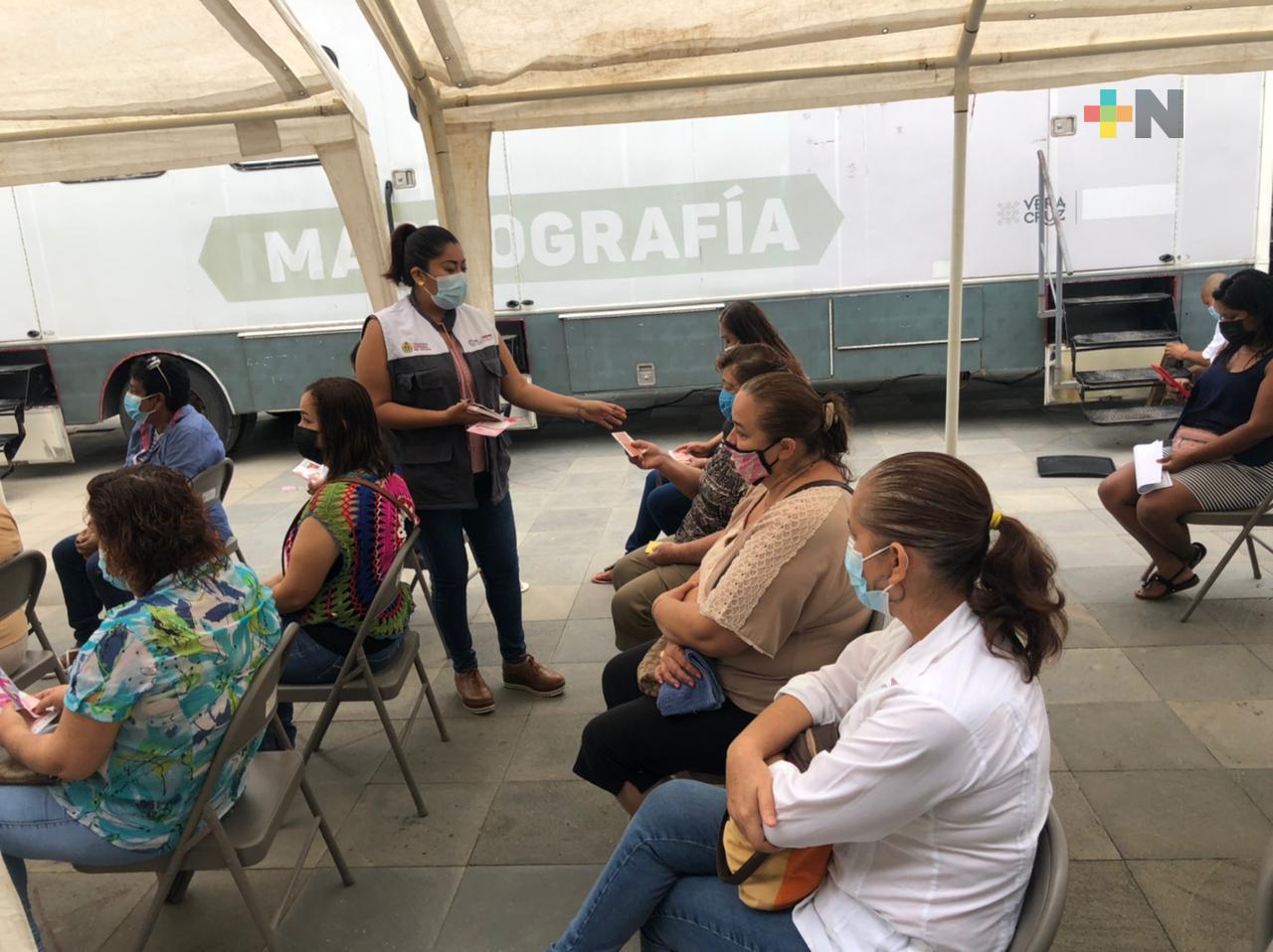 Secretaría de Salud brinda orientación sobre cáncer de mama, mediante prevención y detección