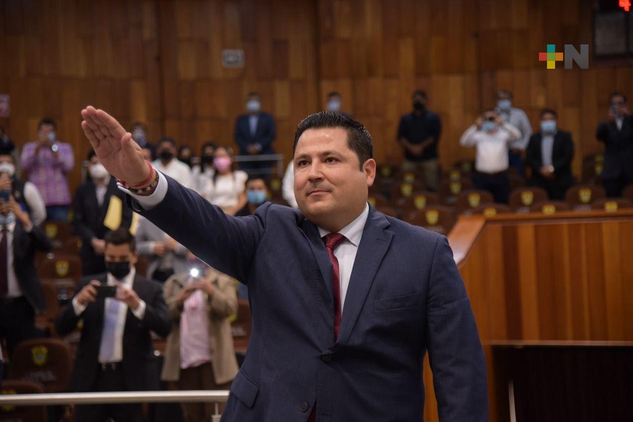 Es David Agustín Jiménez, nuevo comisionado del IVAI