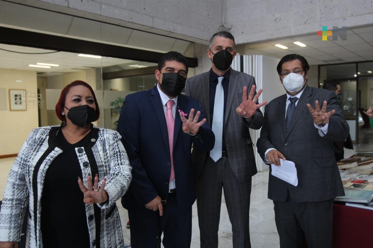 Abierta al público, 1ª Feria del Libro en el Palacio Legislativo