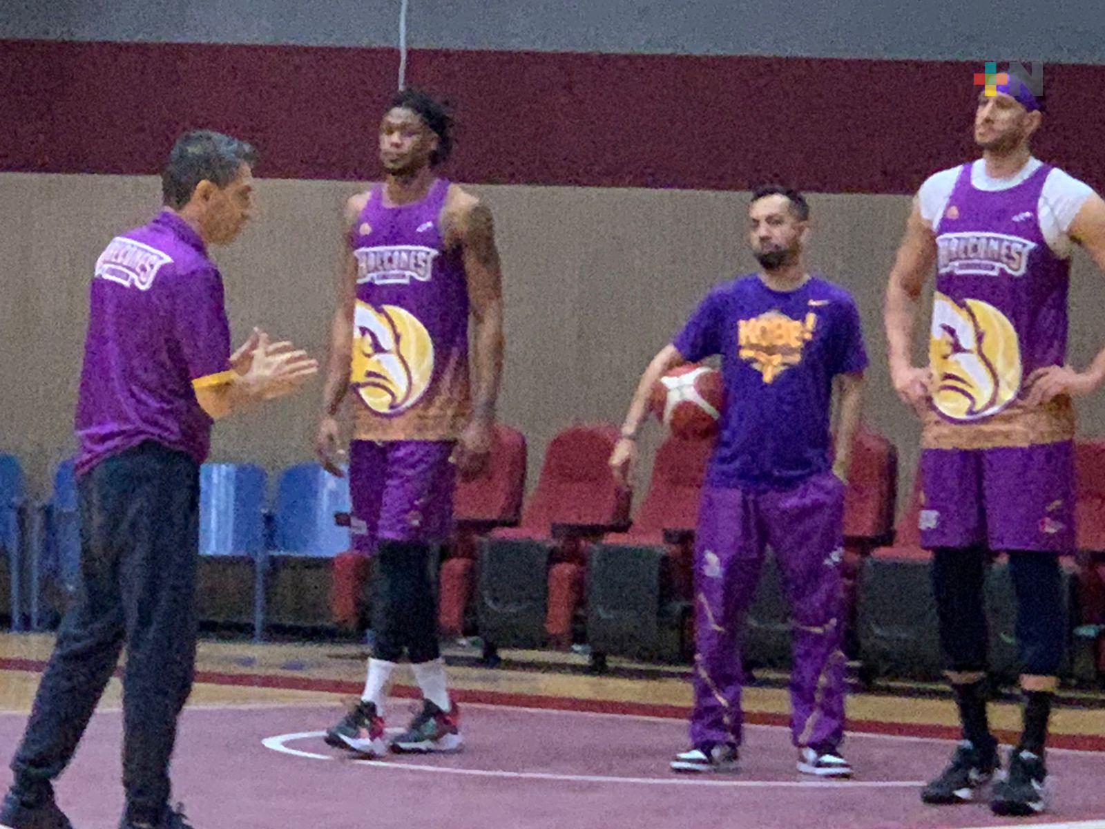 Halcones de Xalapa entrenaron en Durango, listos para enfrentar a Leñadores