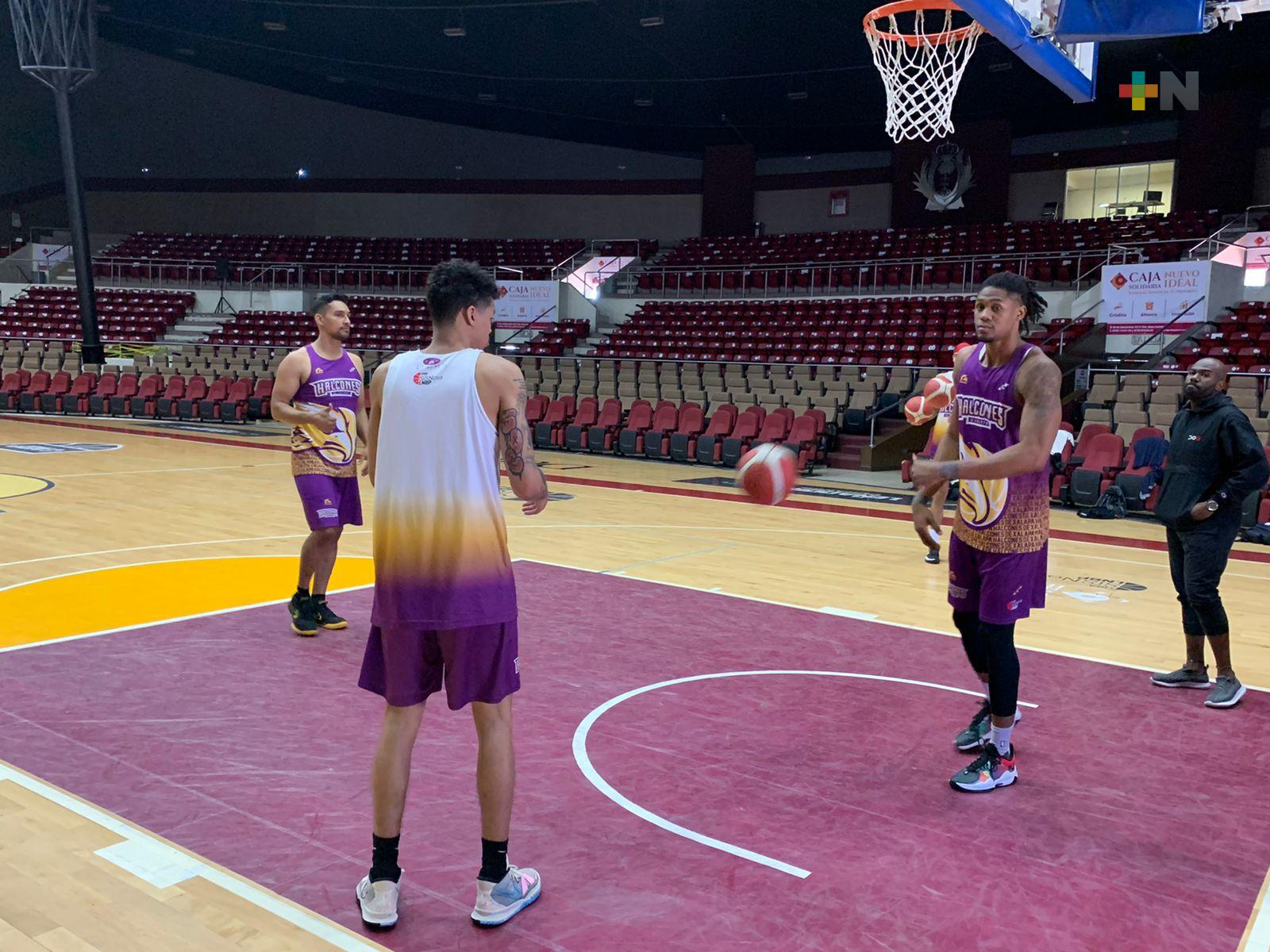 Halcones de Xalapa van por su pase a playoffs esta noche en Durango