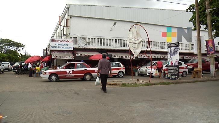 En Coatzacoalcos, locatarios de mercados deben cumplir reglamento de Limpia Pública