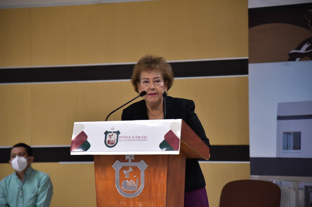 Preside Magistrada Presidenta reunión de trabajo con jueces y secretarios municipales del Estado