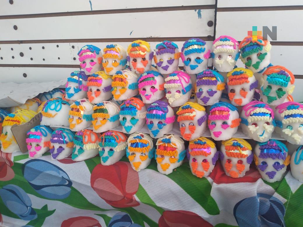 Comienzan a instalarse vendedores con artículos de Día de Muertos