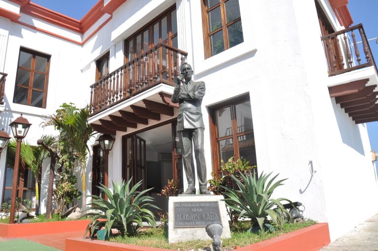 Invita IVEC al Festival Agustín Lara 2021