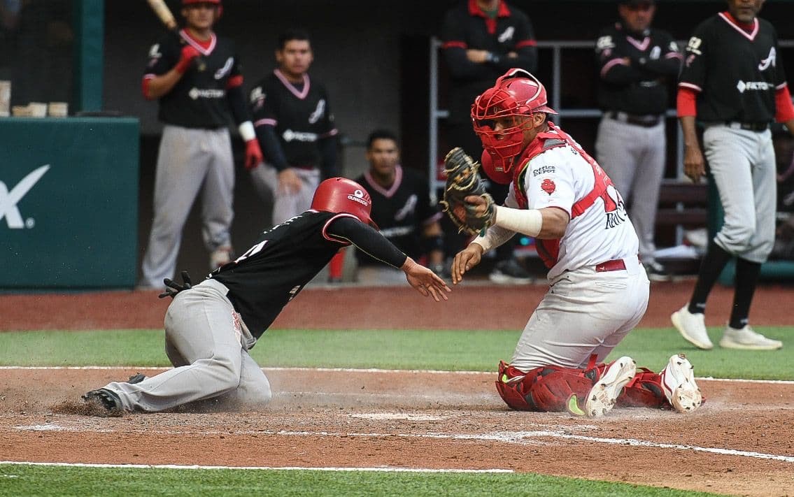 El Águila-Leones apaleó al México y se queda la serie