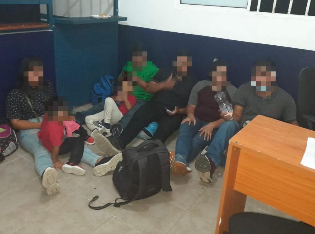 Resguarda SSP nueve migrantes en Alvarado