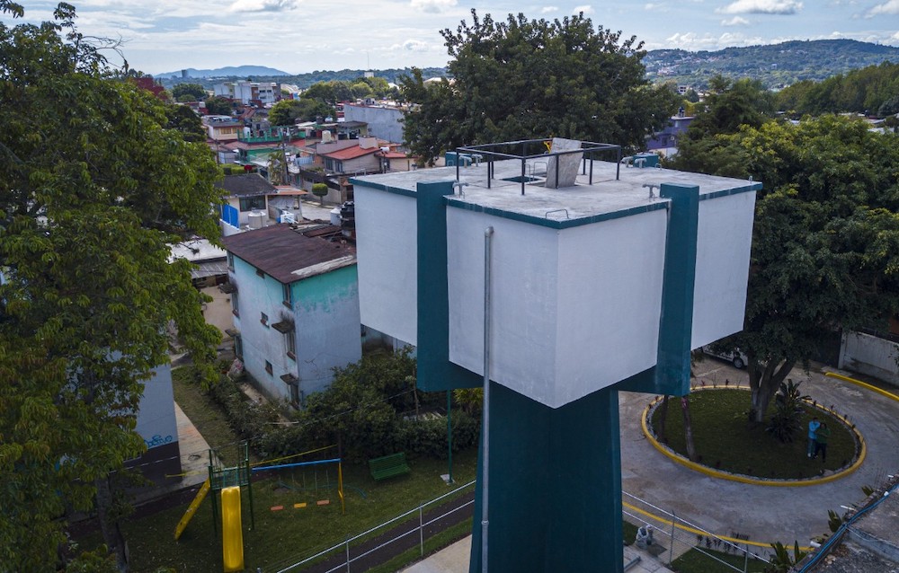 Entrega Ayuntamiento tanque de agua en Infonavit Pomona