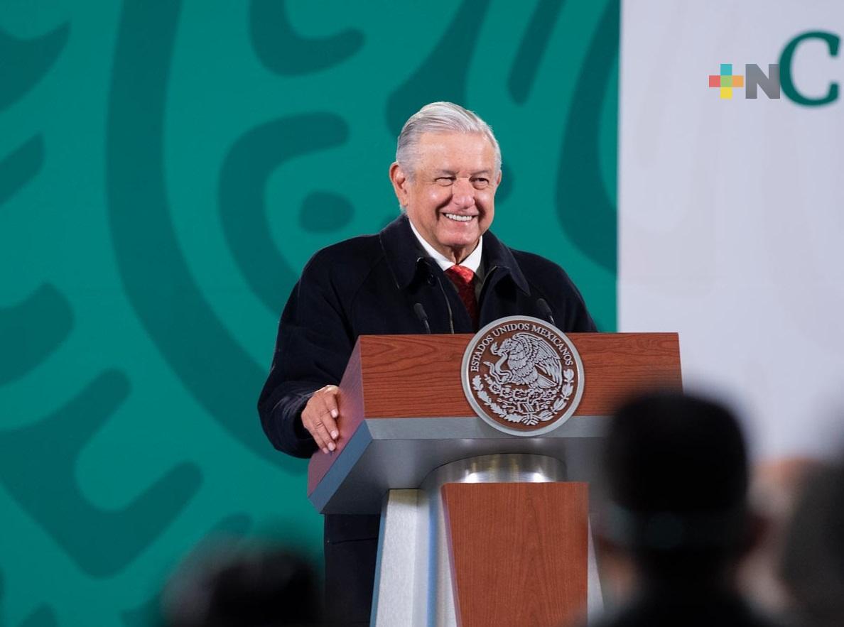 “Si no aprueban la Reforma Eléctrica” no representan al pueblo”, responde AMLO a diputados del PRI