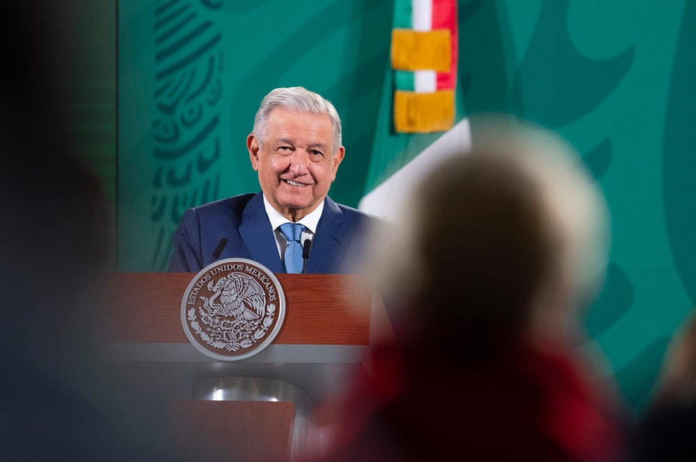 Vacunación contra COVID-19 no se impondrá a la población: presidente