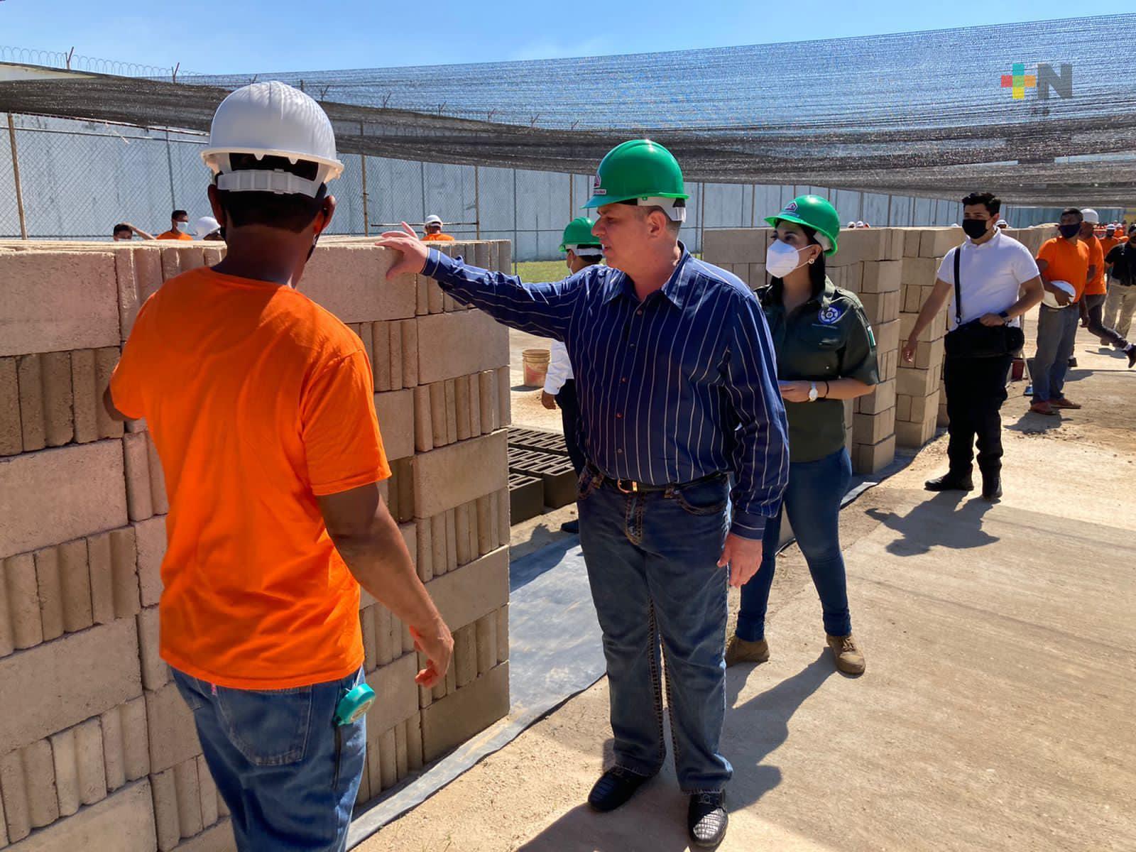 Inaugura titular de SSP proyecto de bloquera “DuportBlock” en CERESO de Coatzacoalcos