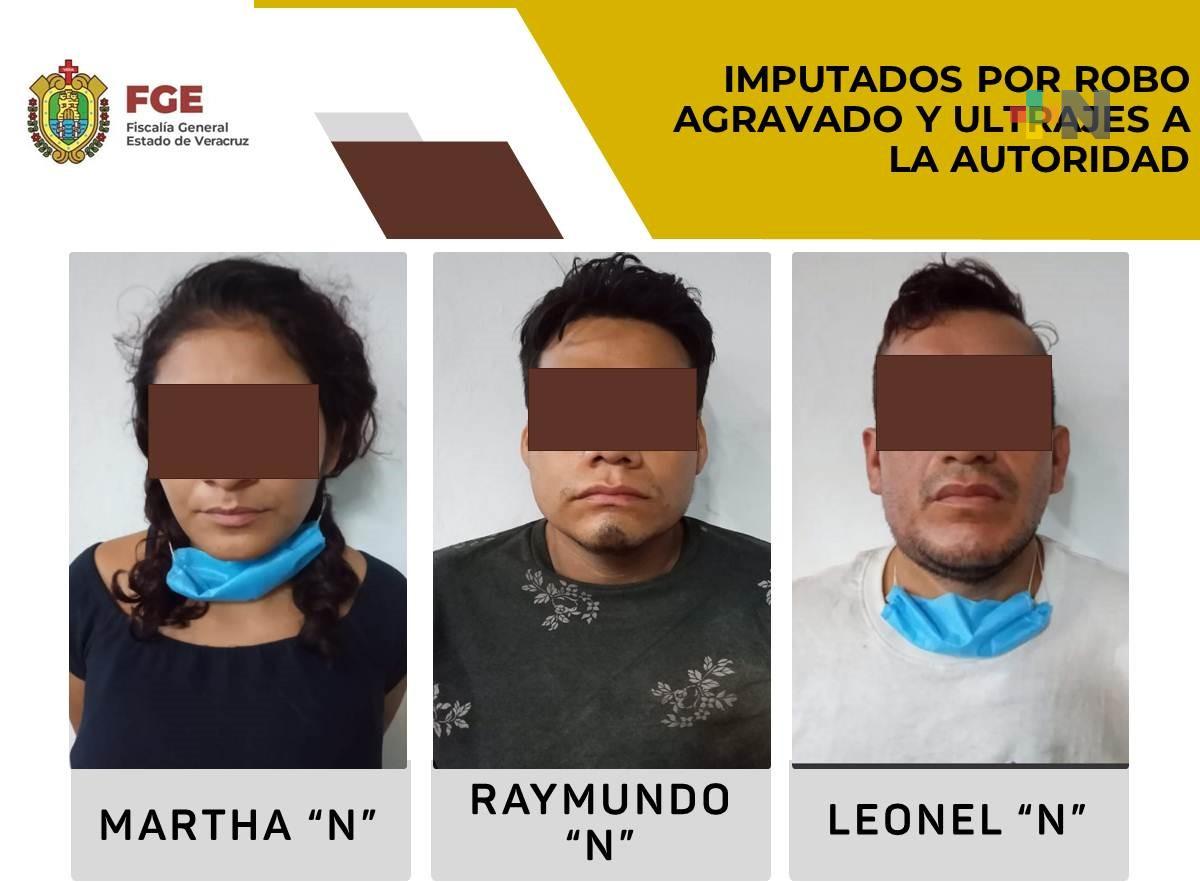 Proceden tres imputaciones por robo agravado y ultrajes a la autoridad