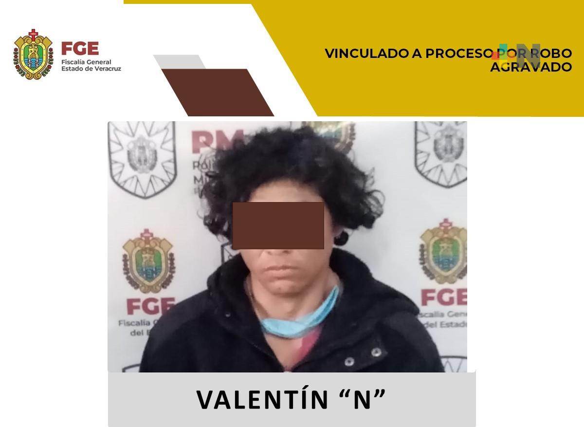 Vinculan a proceso a imputado por robo agravado